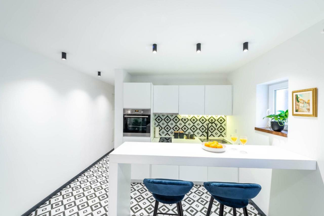 Sun And Stone Apartment Cavtat Luaran gambar